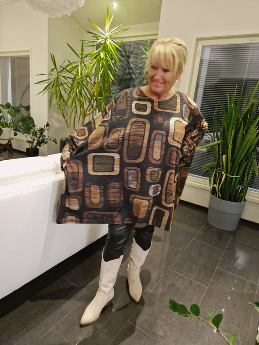 Plussize neulostunika musta