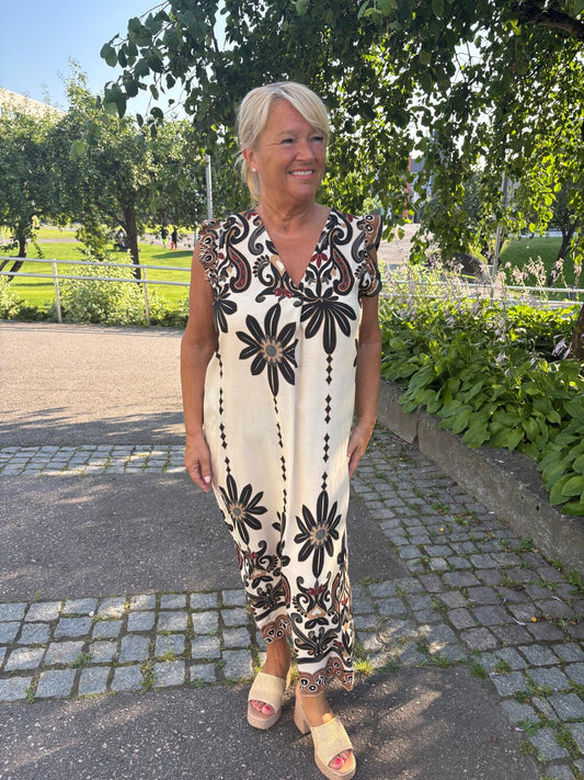 Hellemekko viskoosia musta