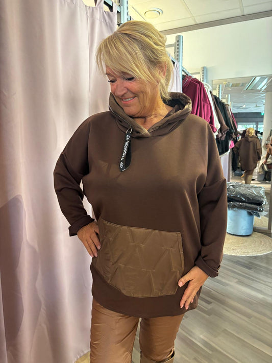 Reilumman kokoinen huppari ruskea