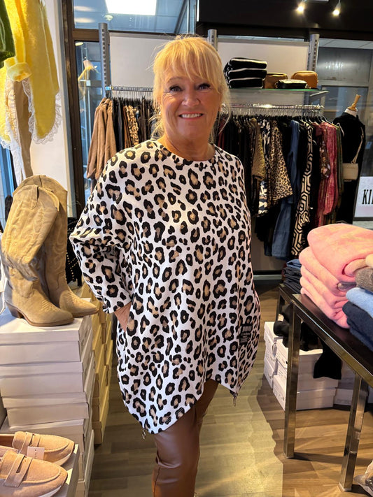 Pantteritunika valkoinen