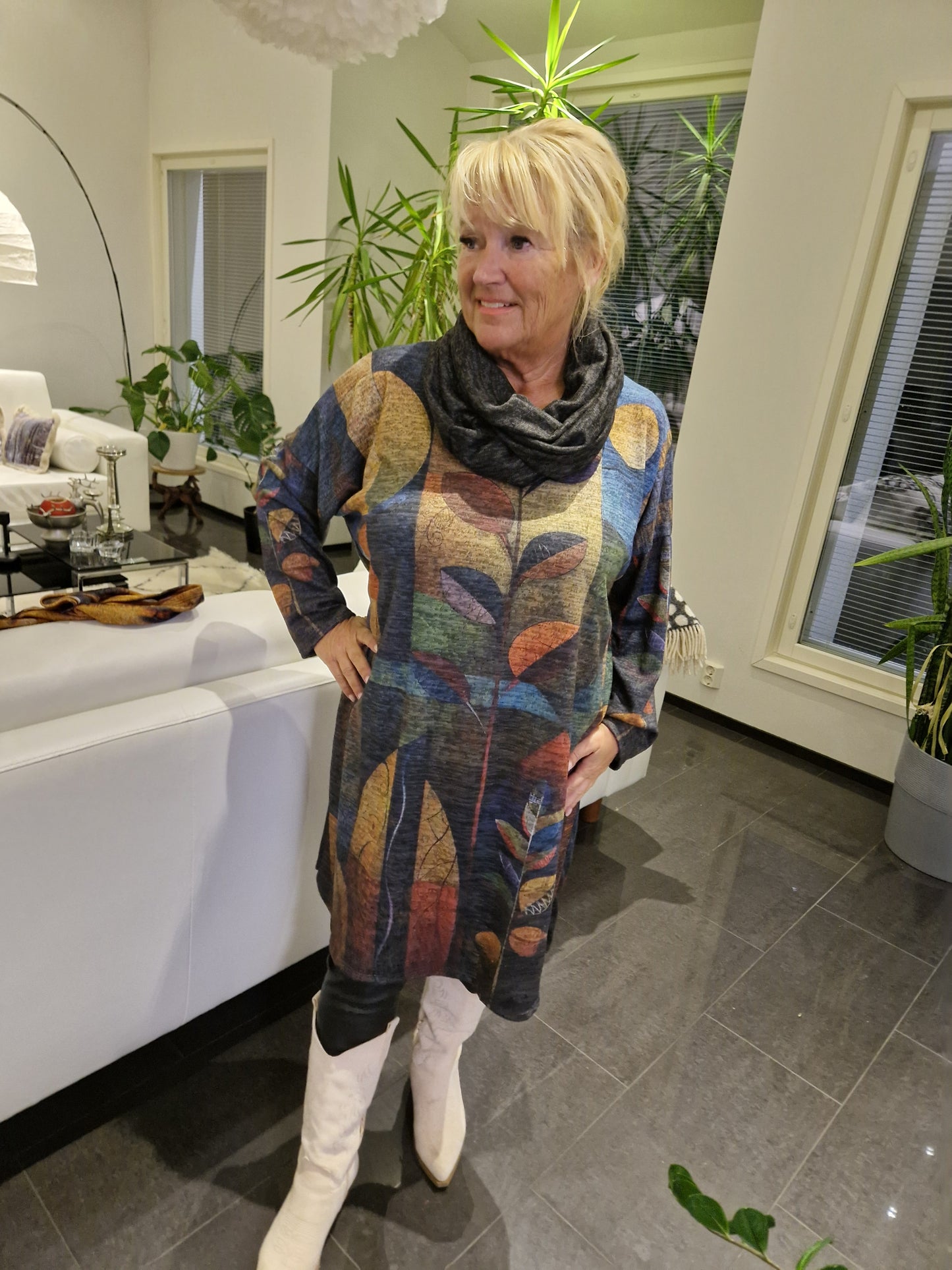 Plussize neuletunika/mekko  sinisävyinen