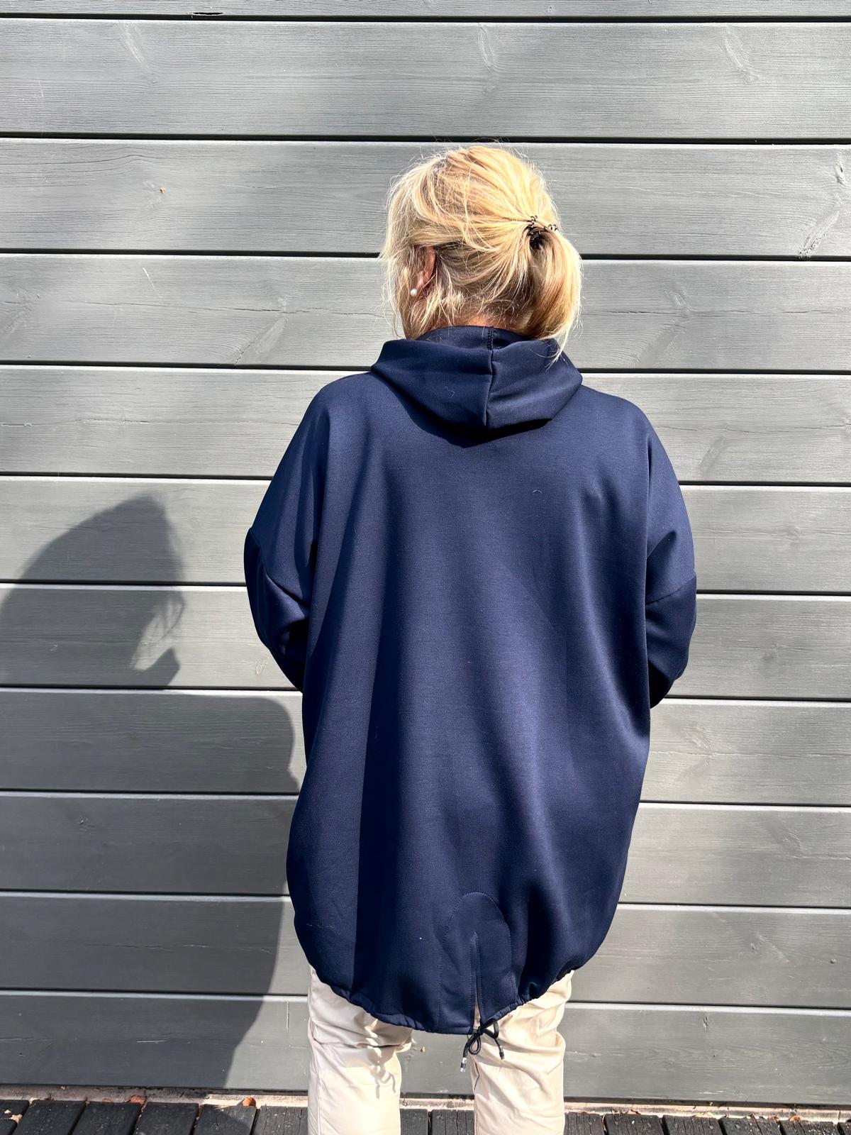 Plussize  Perfectly huppari tummasininen