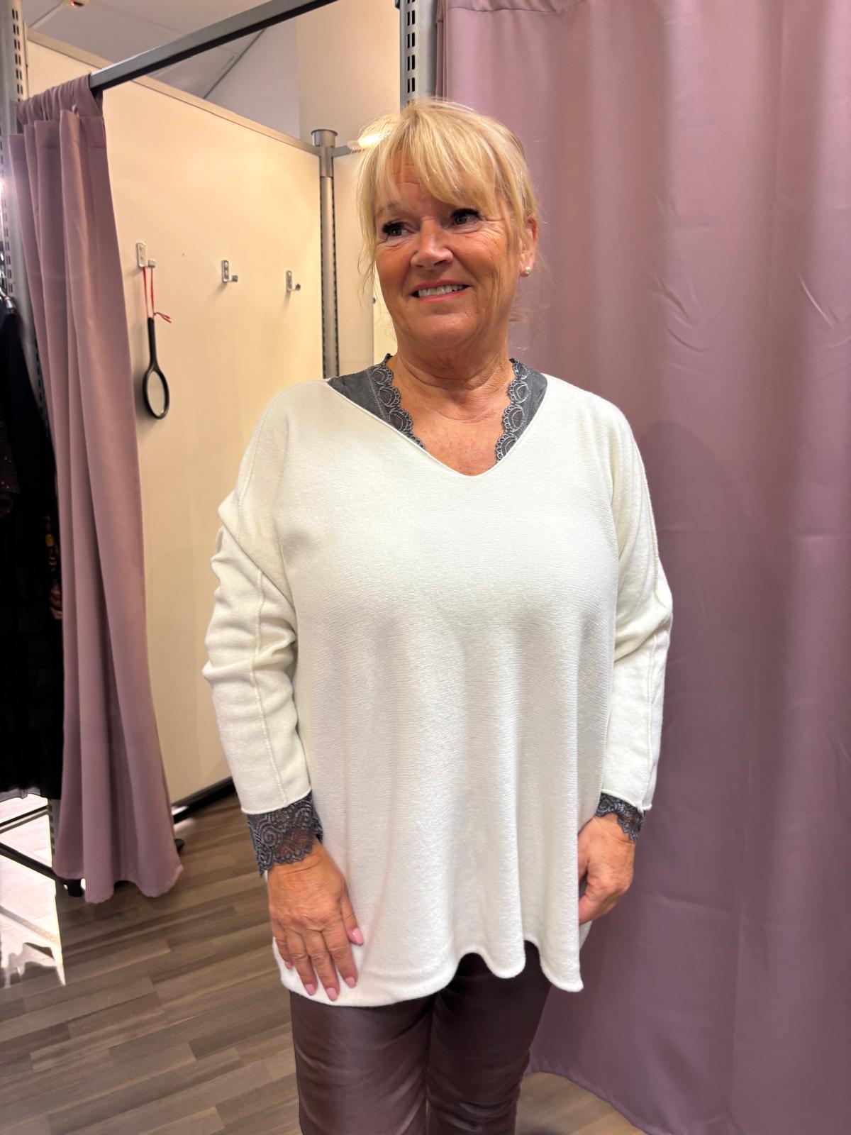 Reilumpi neule luonnonvalkoinen