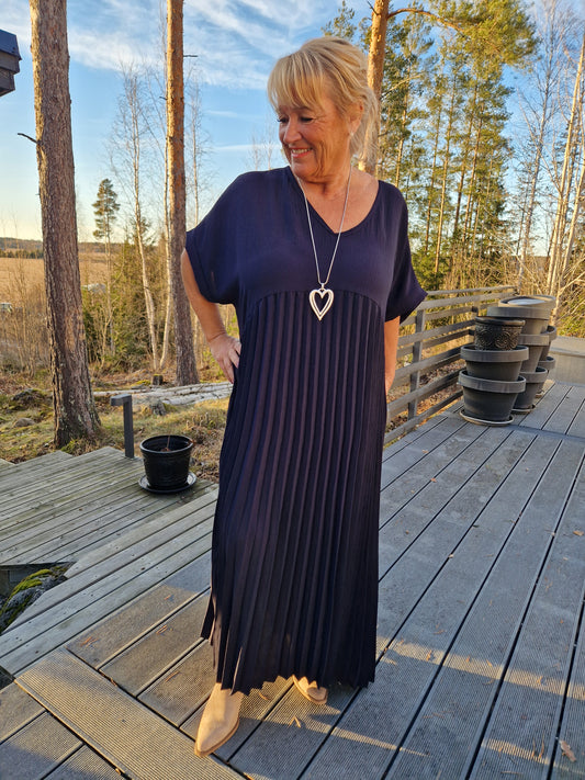 PLUSPLUSSIZE pliseerattu mekko tummasininen