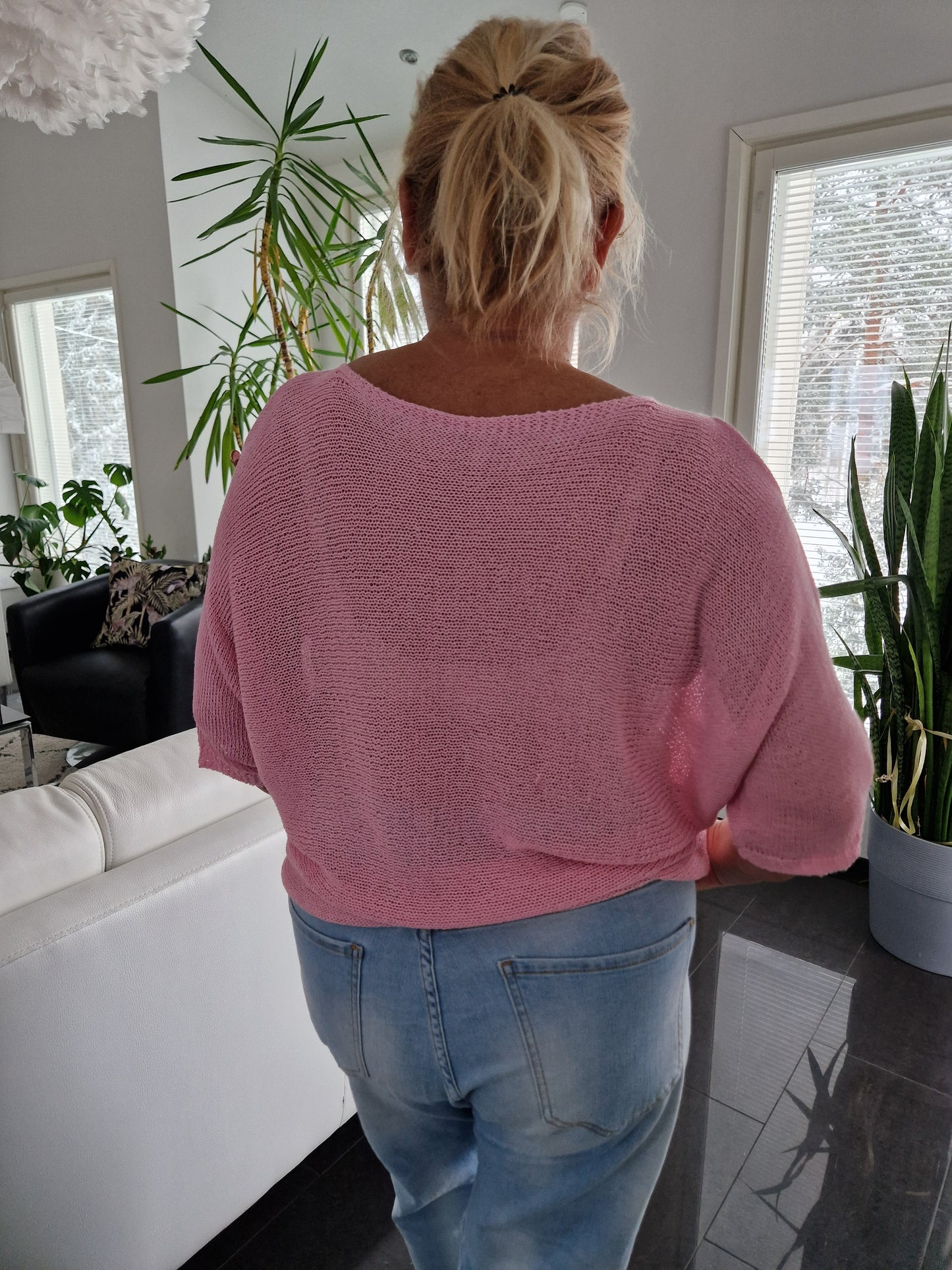 Kevätneule pikkusydämmillä roosa