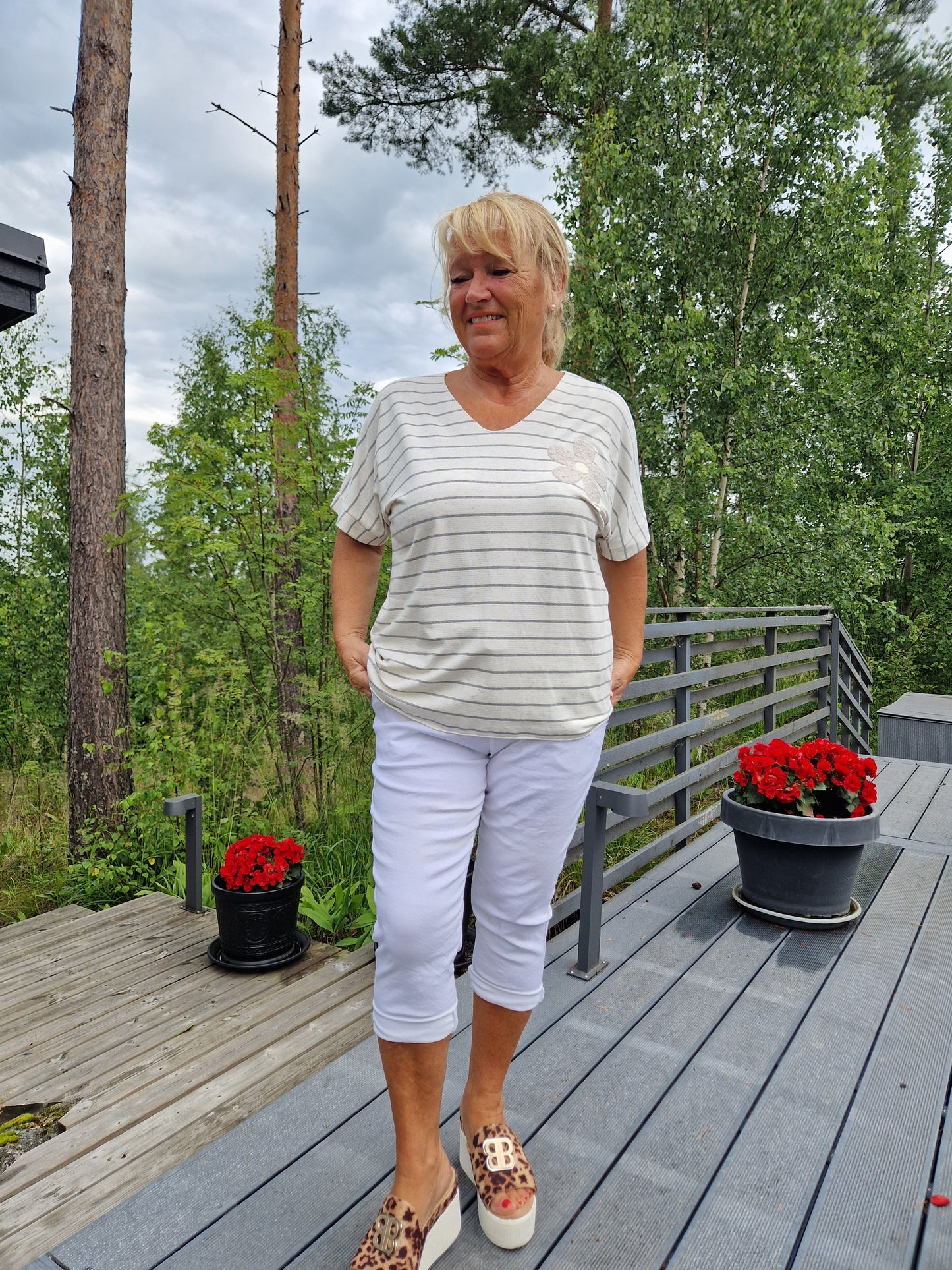 Raita pusero kukalla  harmaa