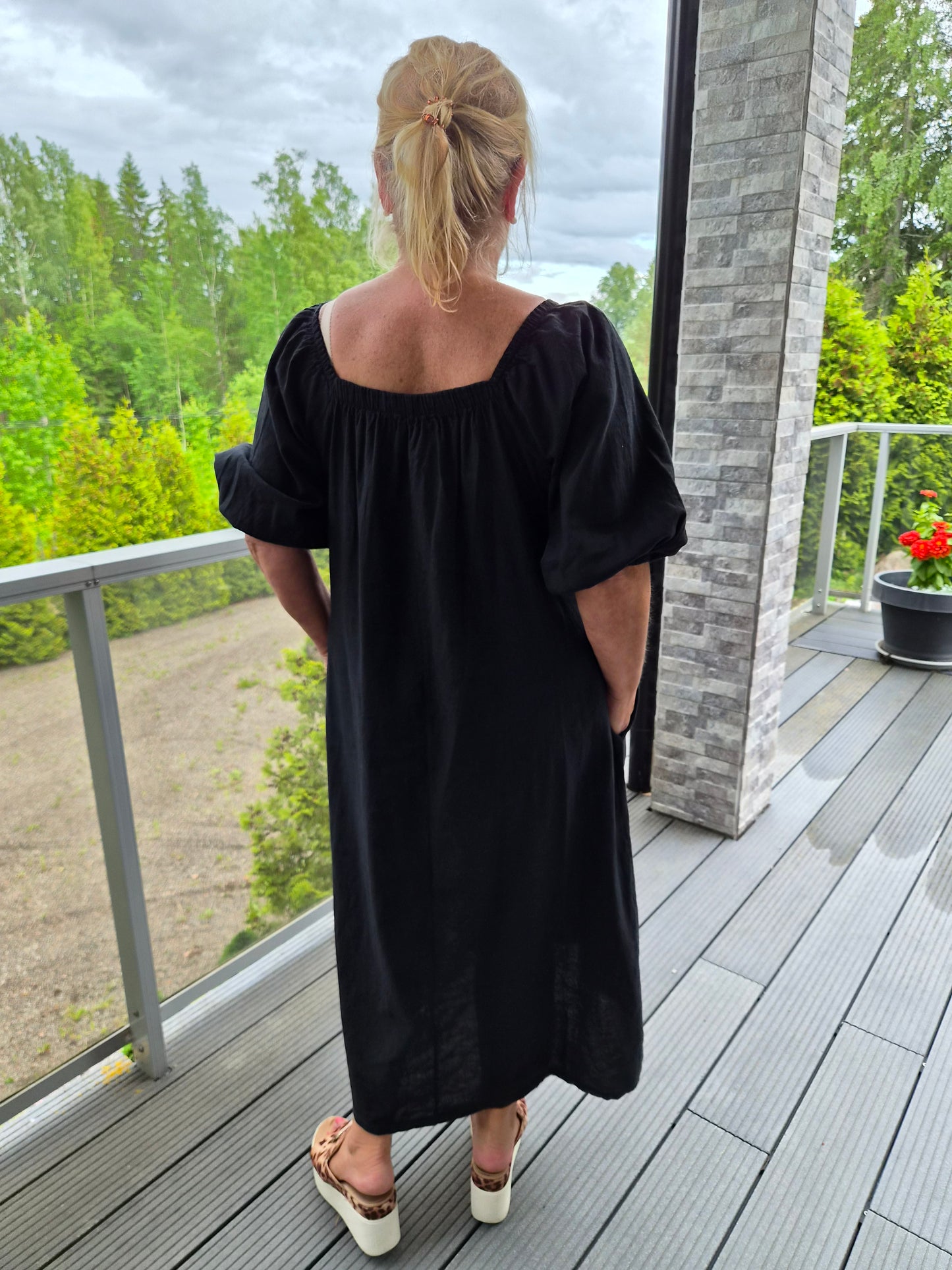 Pellava/puuvilla mekko musta