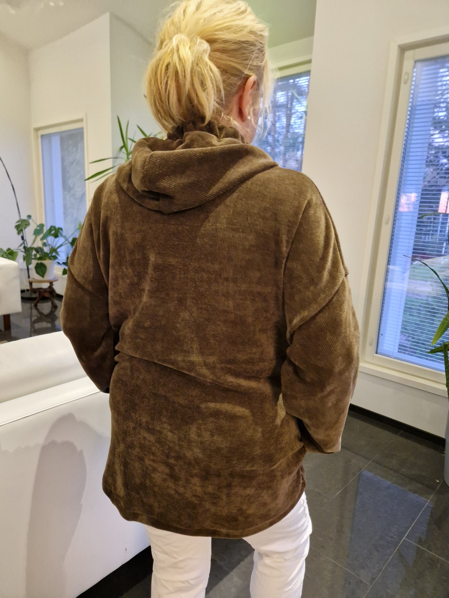 Plussize huppari  tumma ruskea