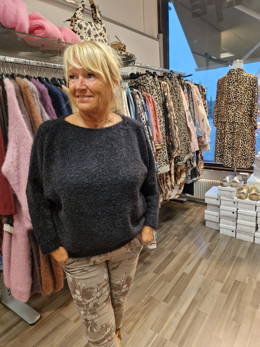 Pörröneule Anouk  musta