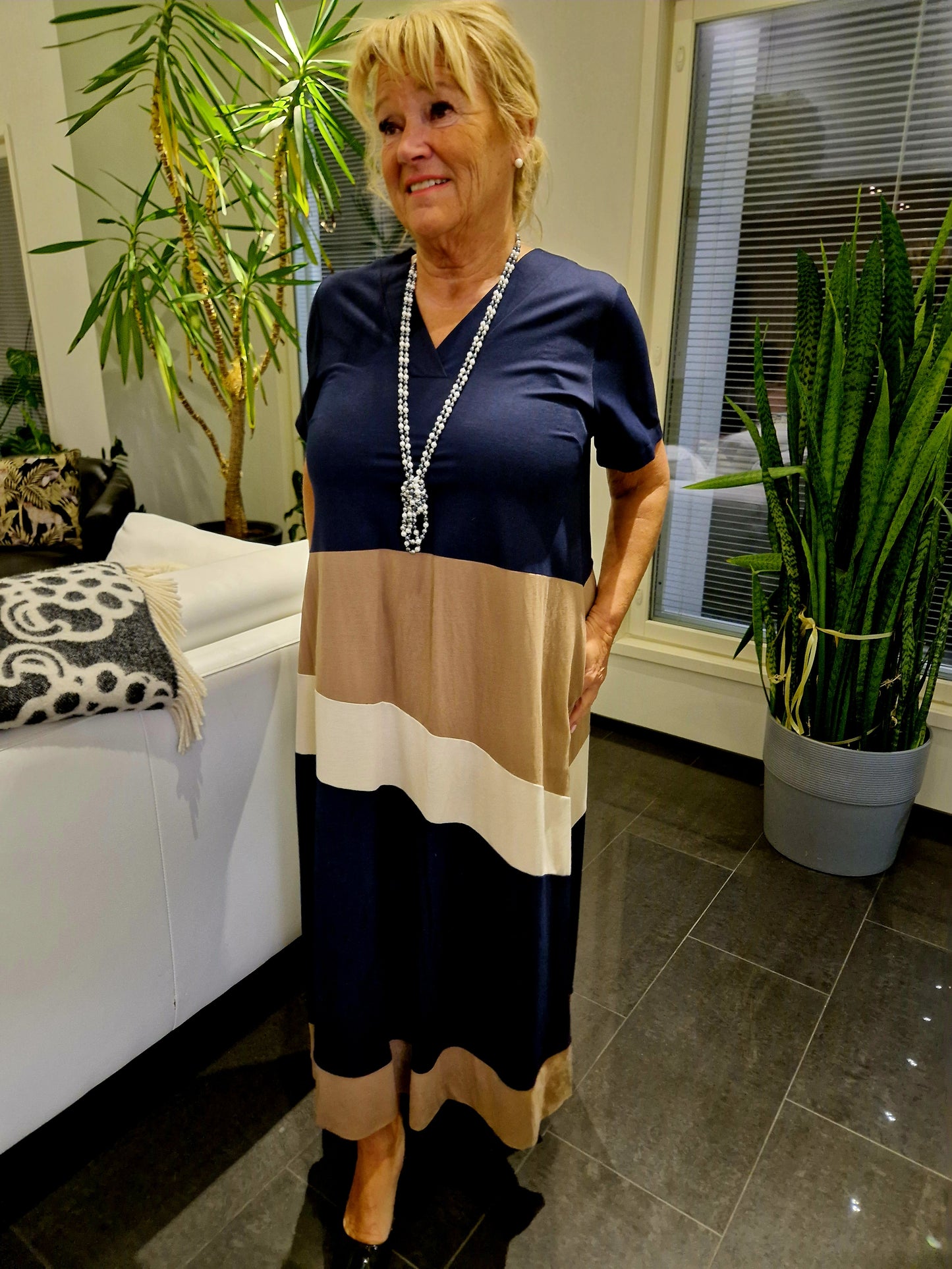 A-linjainen mekko  navy/beessi