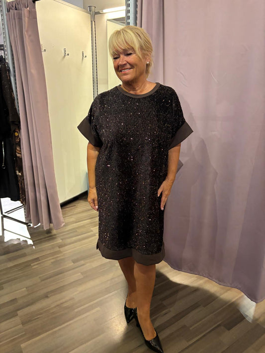 Plussize tunika/mekko  blingillä ruskea