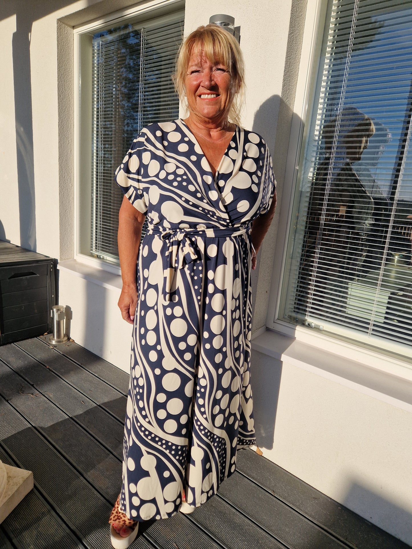 Joustava mekko sinipallo