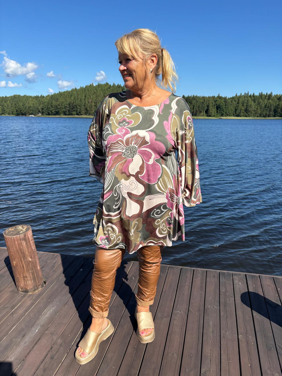 Kuviollinen tunika  (5 väriä)