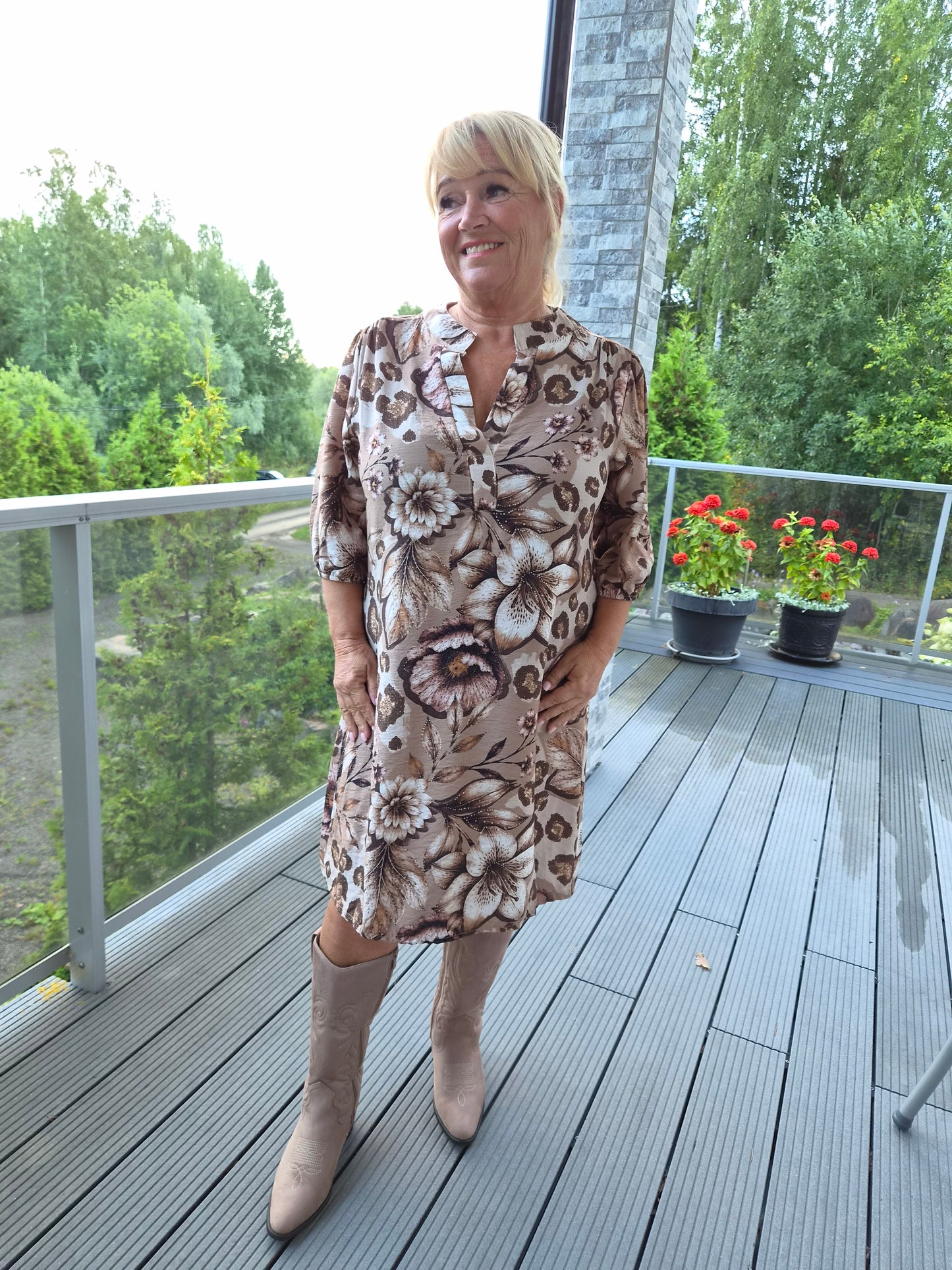 Kuviollinen viskoosimekko camello