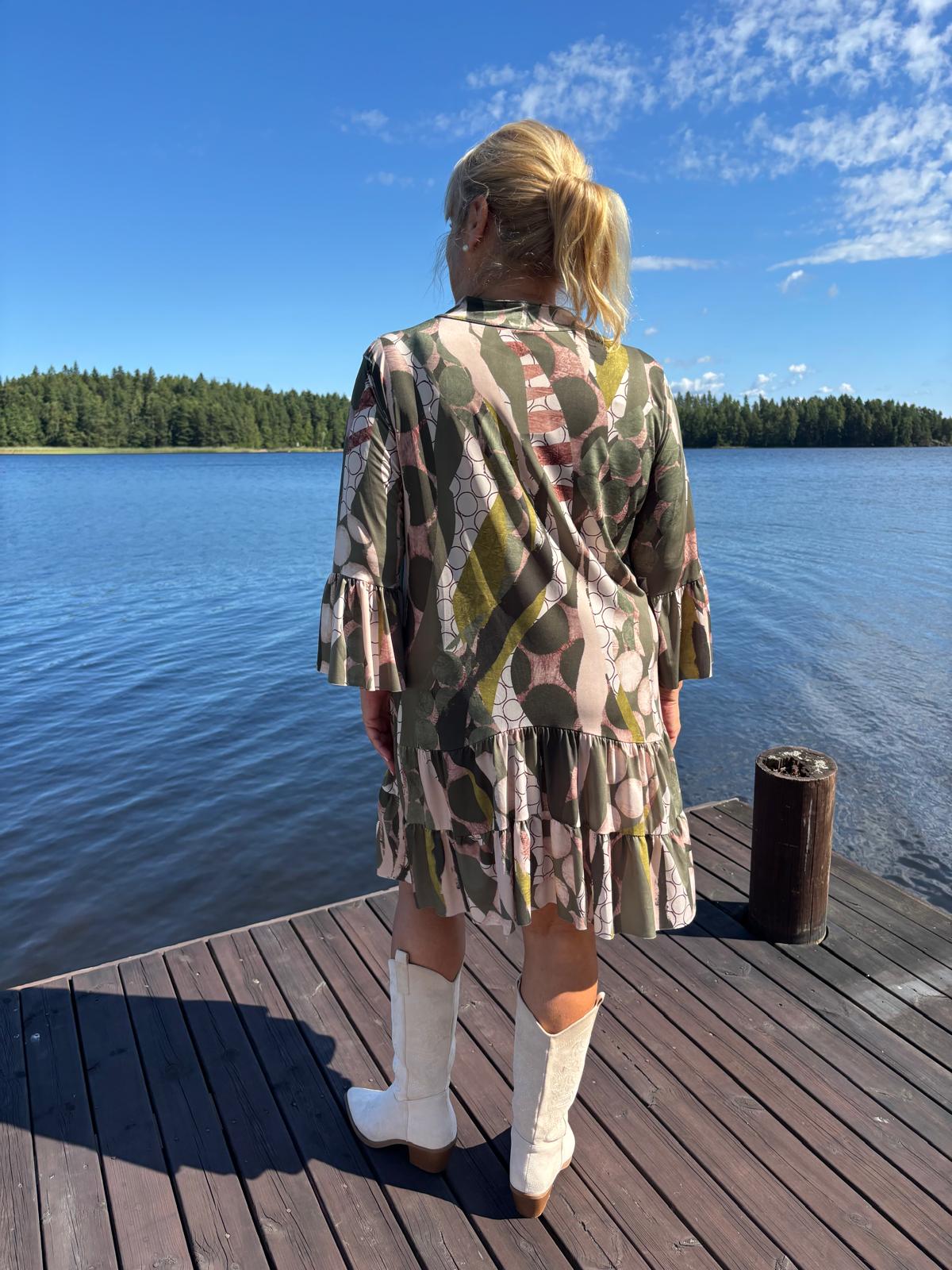 Tunikamekko  (4 väriä)