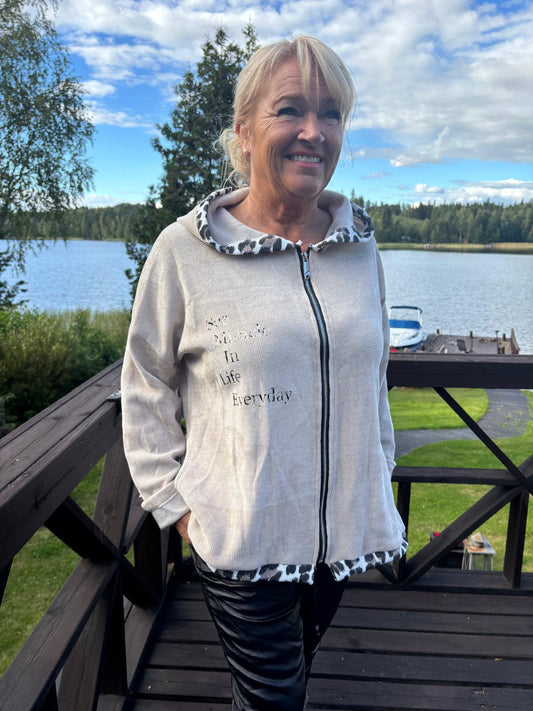 Sametti huppari vaalea beessi