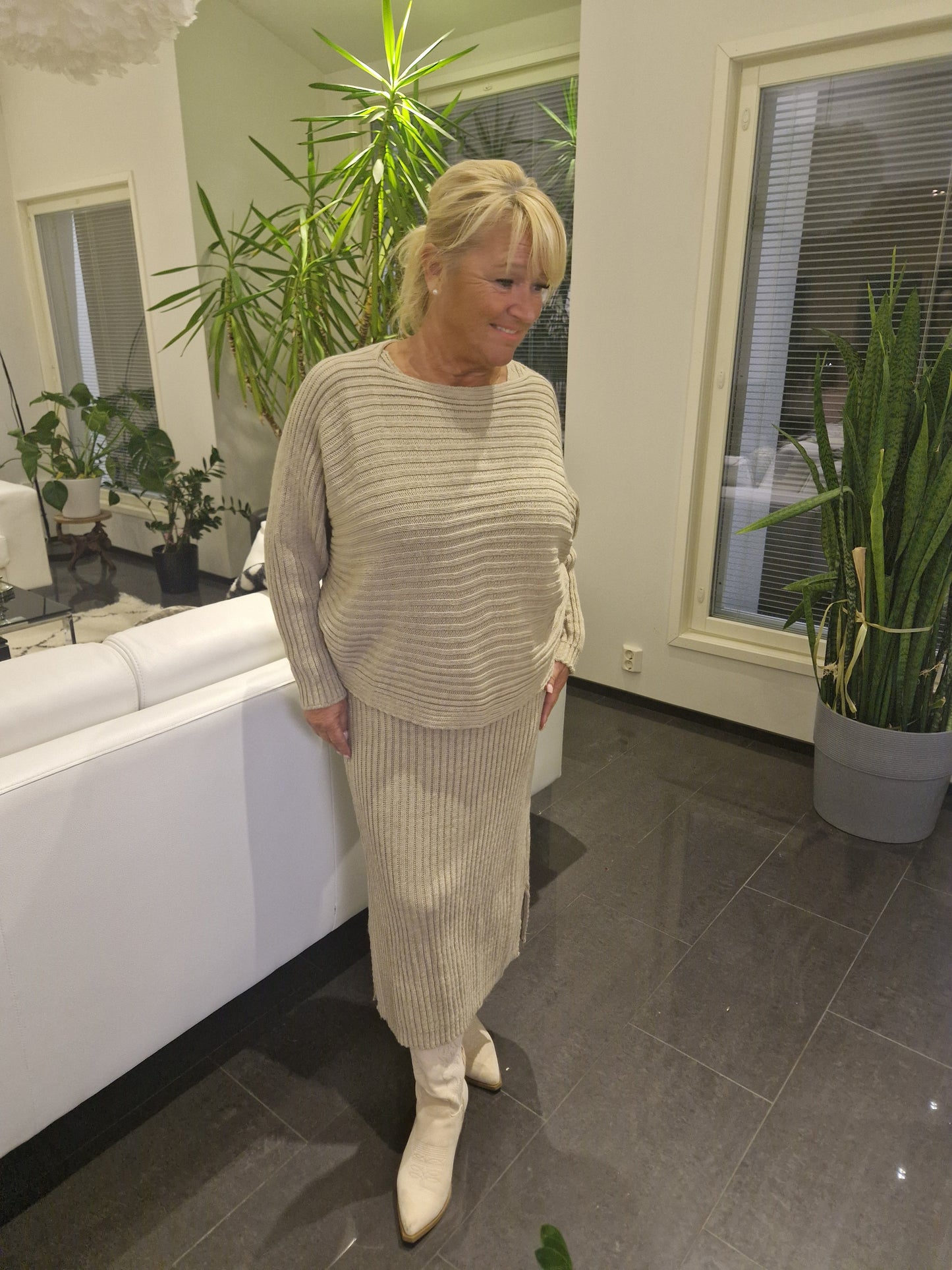 Neulemekko ja pusero fango