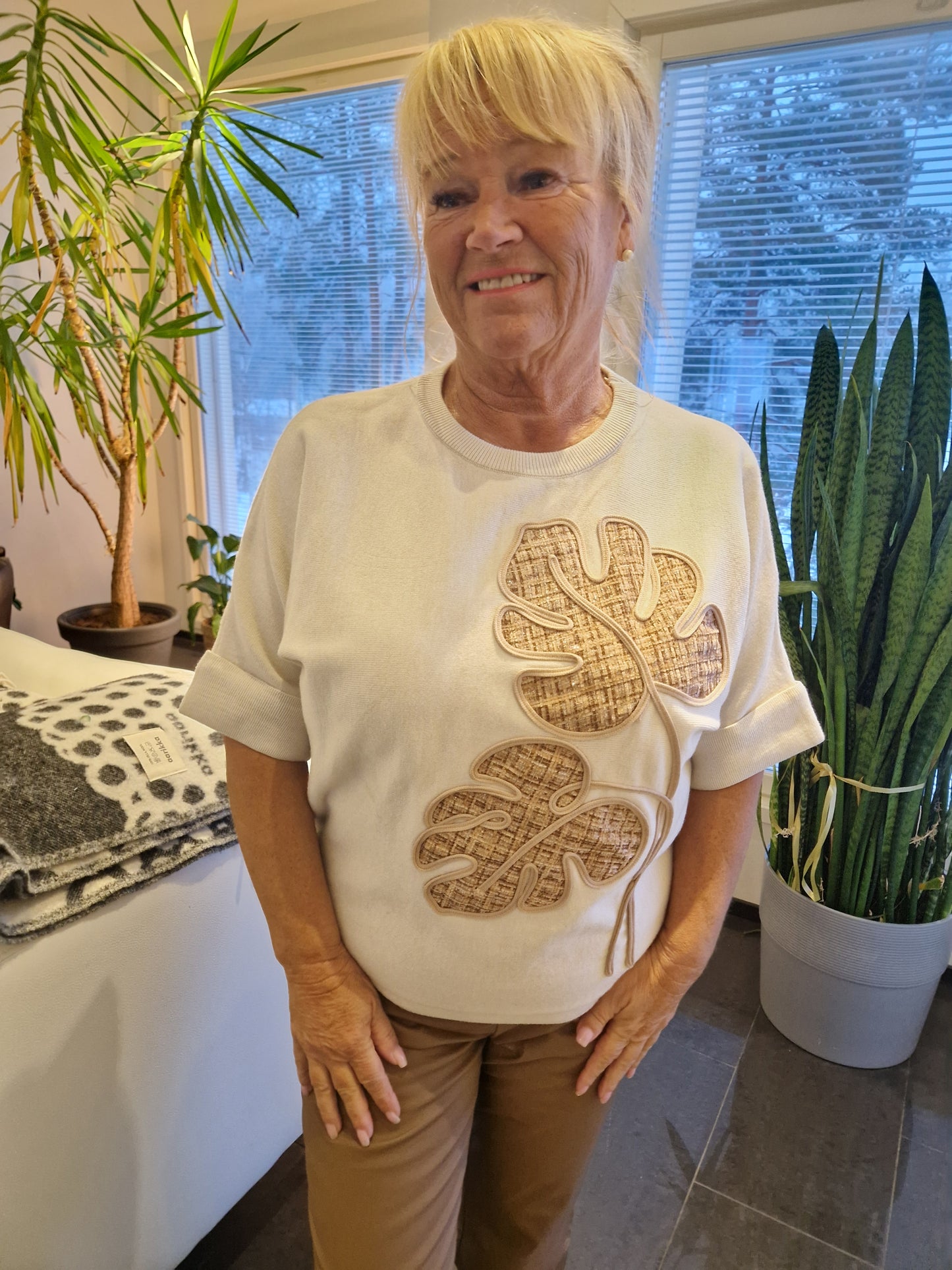 Viskoosineule  beige