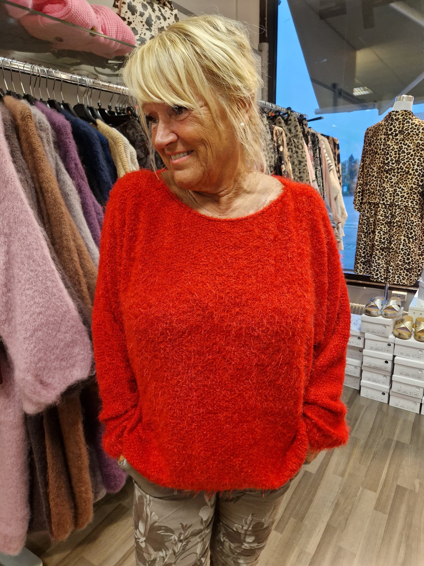 Pörröneule Anouk  punainen