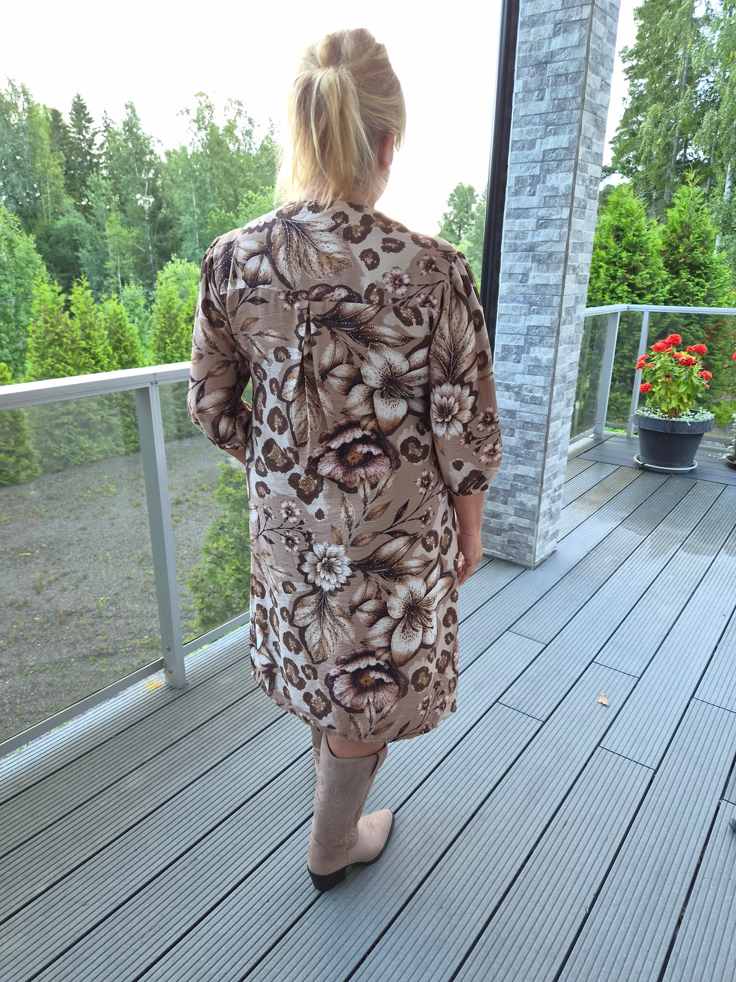 Kuviollinen viskoosimekko camello