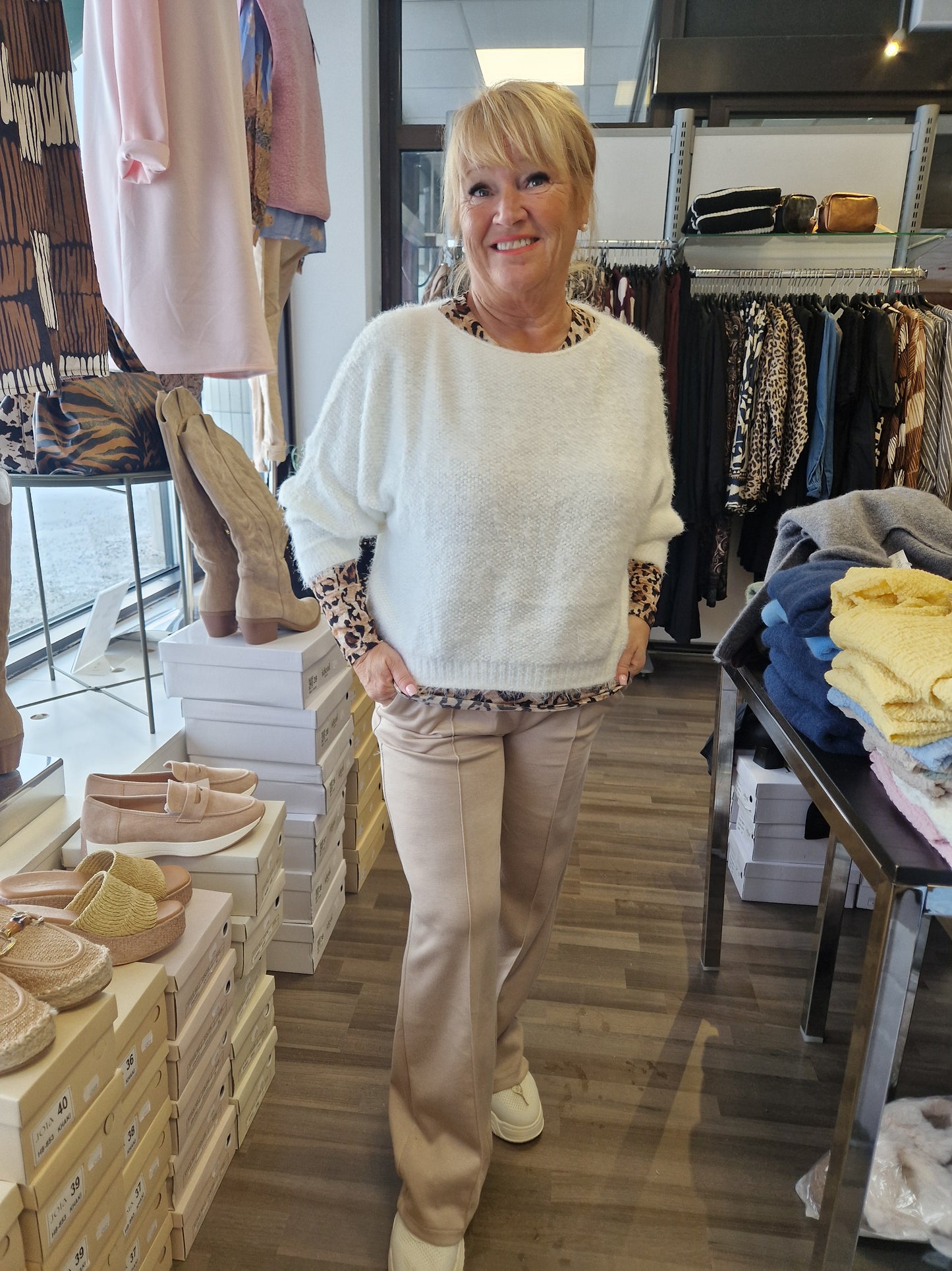 Pörröneule Anouk valkoinen