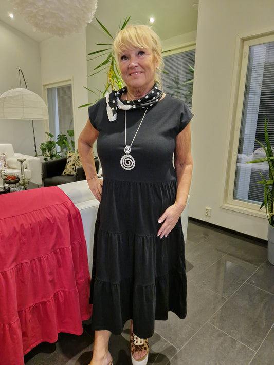 JOY Puuvillamekko  musta