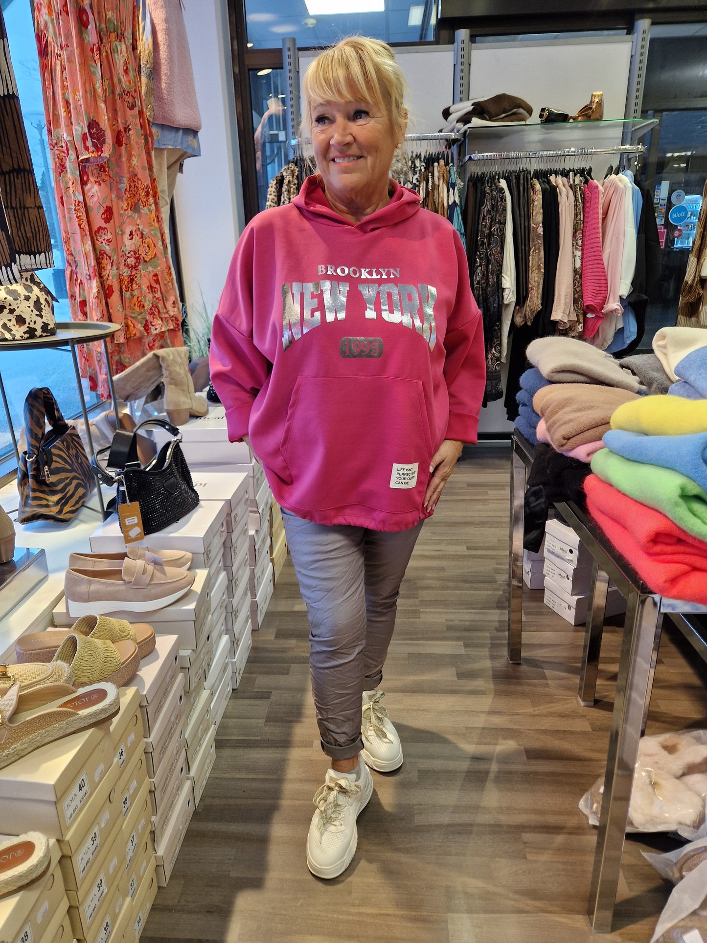 NewYork huppari  plussize  fuksia