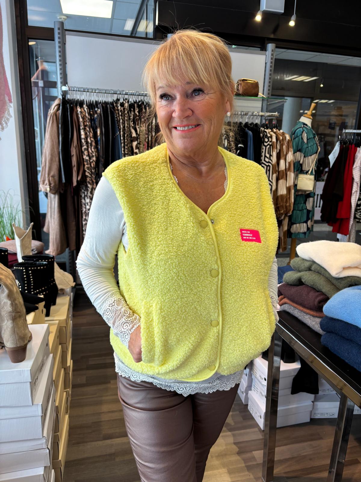 Teddy liivi keltainen