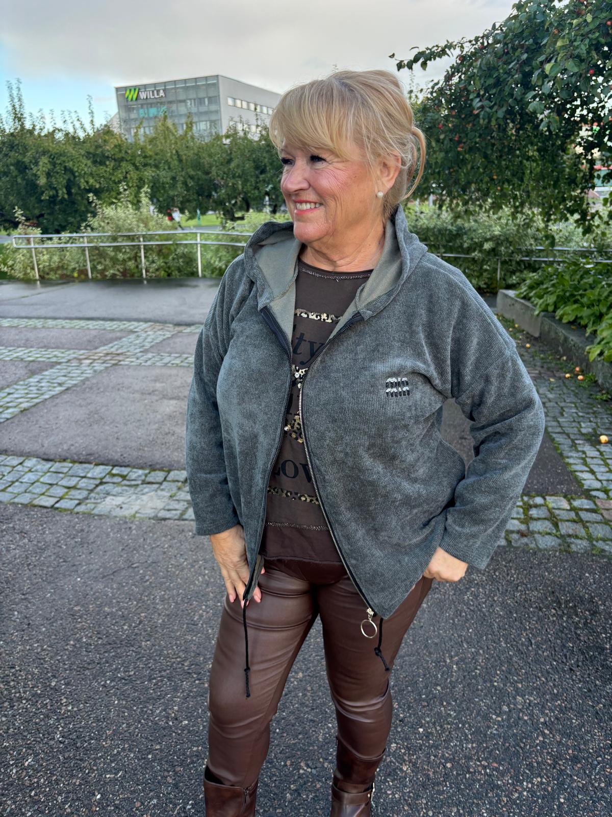 Velour huppari (6 väriä)