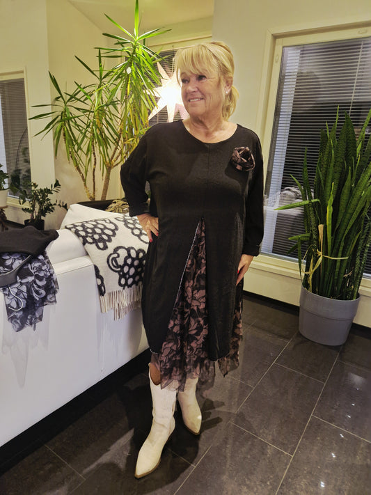 PLUSSIZE tyllihelmamekko  vanha roosa