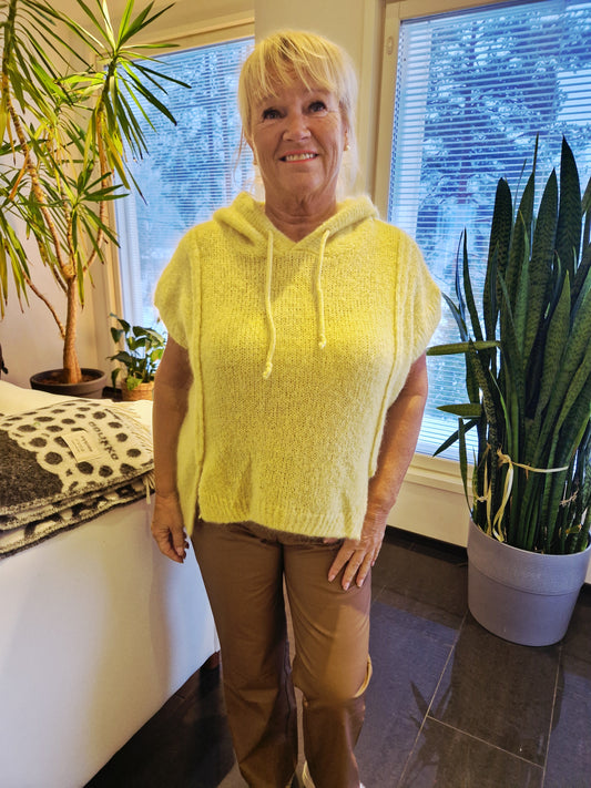 Mohair liivi hupulla  keltainen