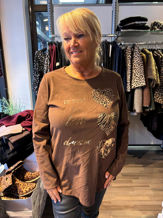 Pehmeä pusero  ruskea