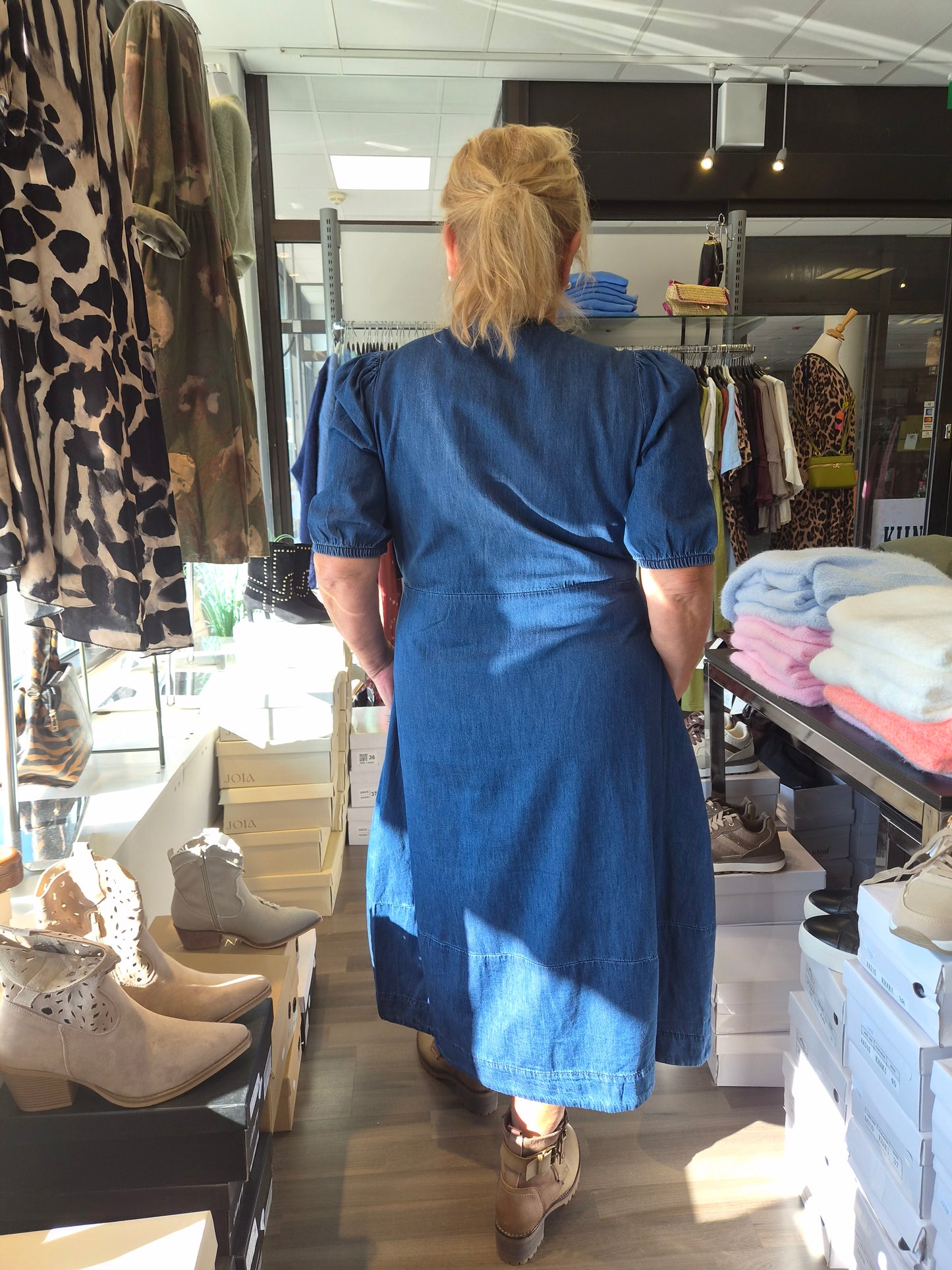 Midimittainen farkkumekko dark wash