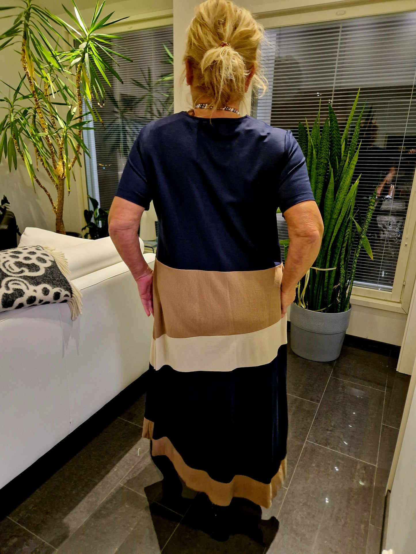 A-linjainen mekko  navy/beessi