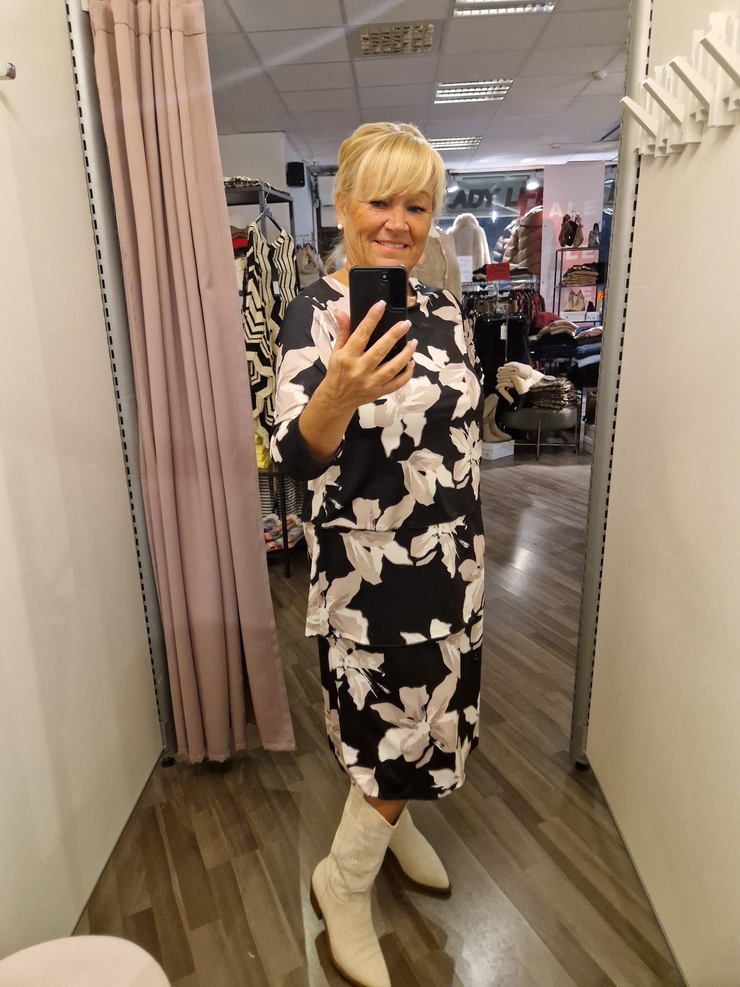 Jude kerroshelmamekko