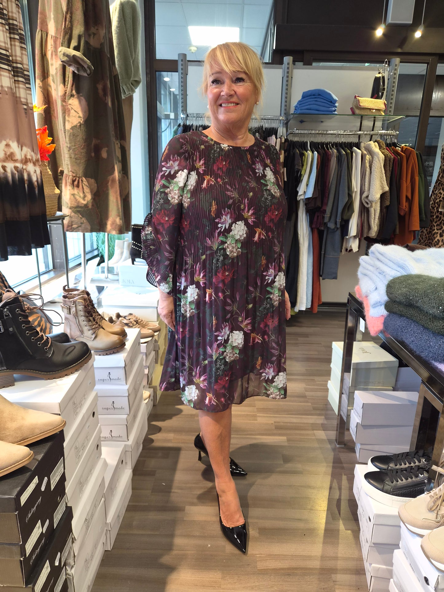 Cindra mekko ruby wine