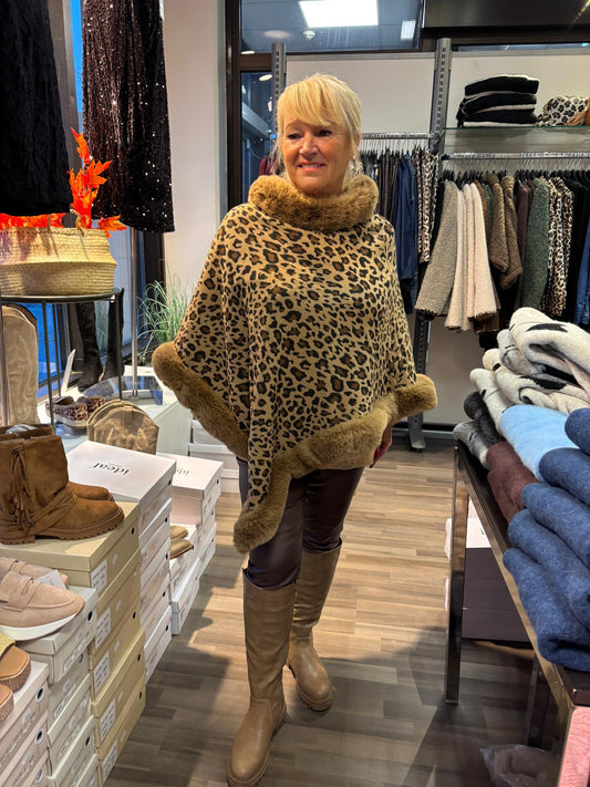 Karvakaulus poncho ruskea karva