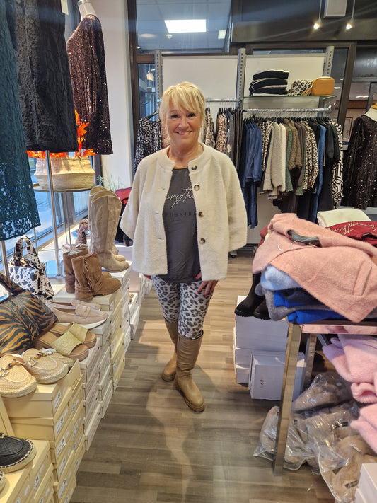 Viittatyylinen jakku vaalea beessi