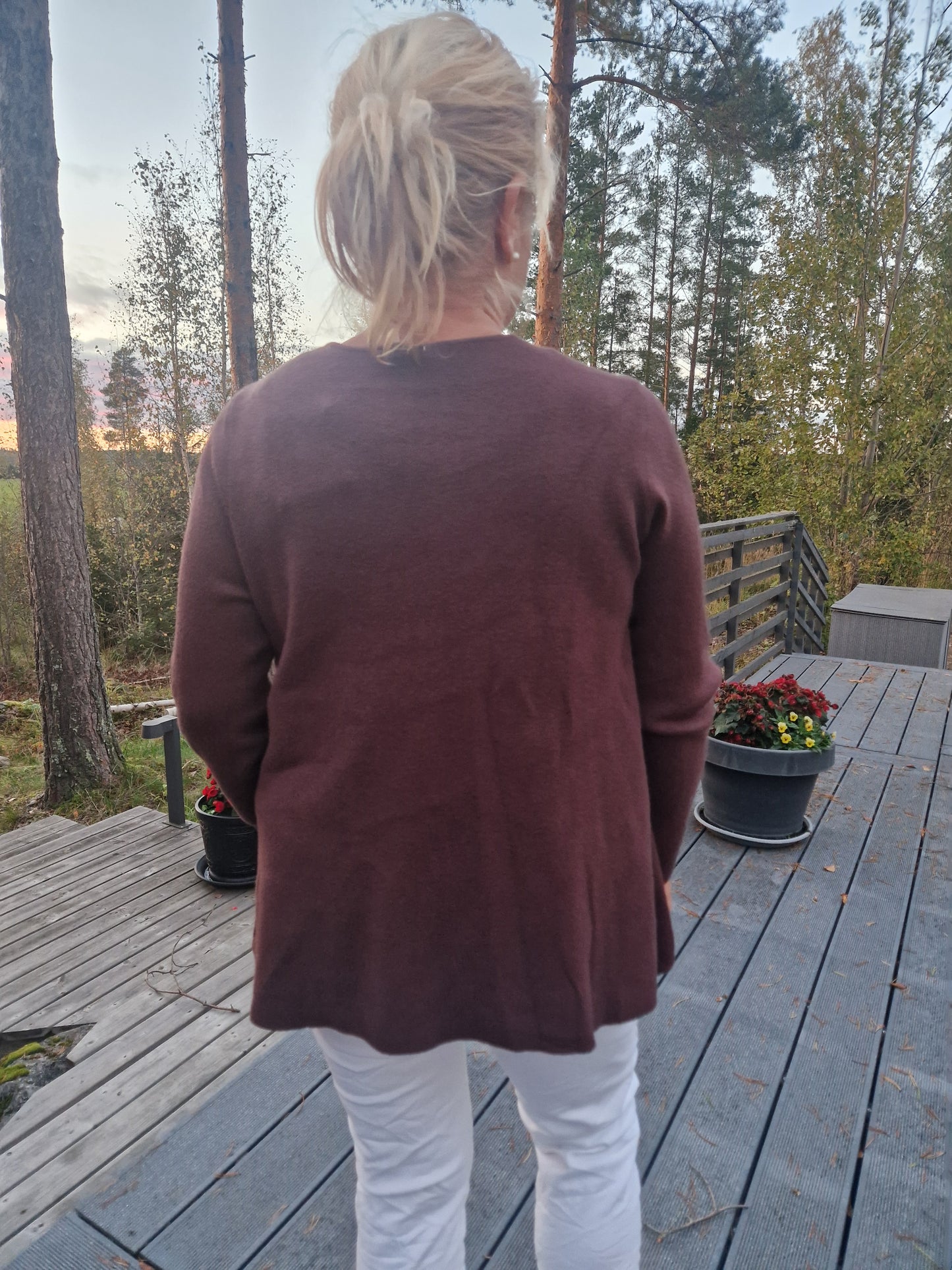 Klassinen neulejakku ruskea