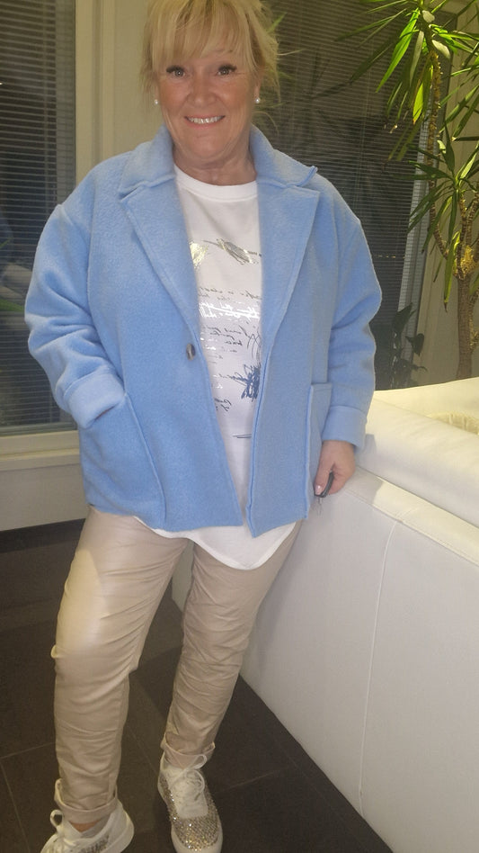 Kevätjakku  sininen