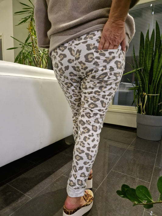 Onesize pantterihousu valkoinen